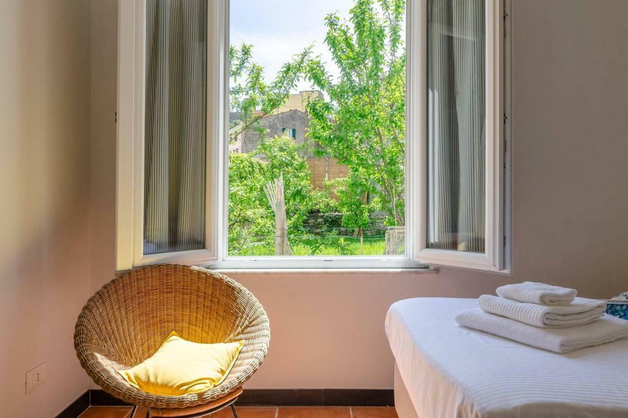 ヴェルナッツァJoivy Family Flat With Little Patio, Cinque Terreアパートメント エクステリア 写真