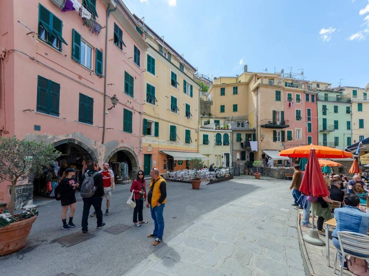 ヴェルナッツァJoivy Family Flat With Little Patio, Cinque Terreアパートメント エクステリア 写真